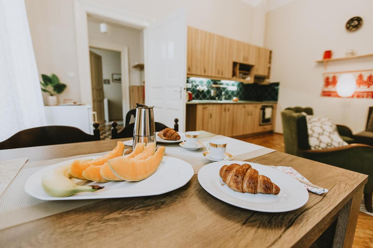 Budapest Folk Apartment 60Sm Spacious And Bright エクステリア 写真